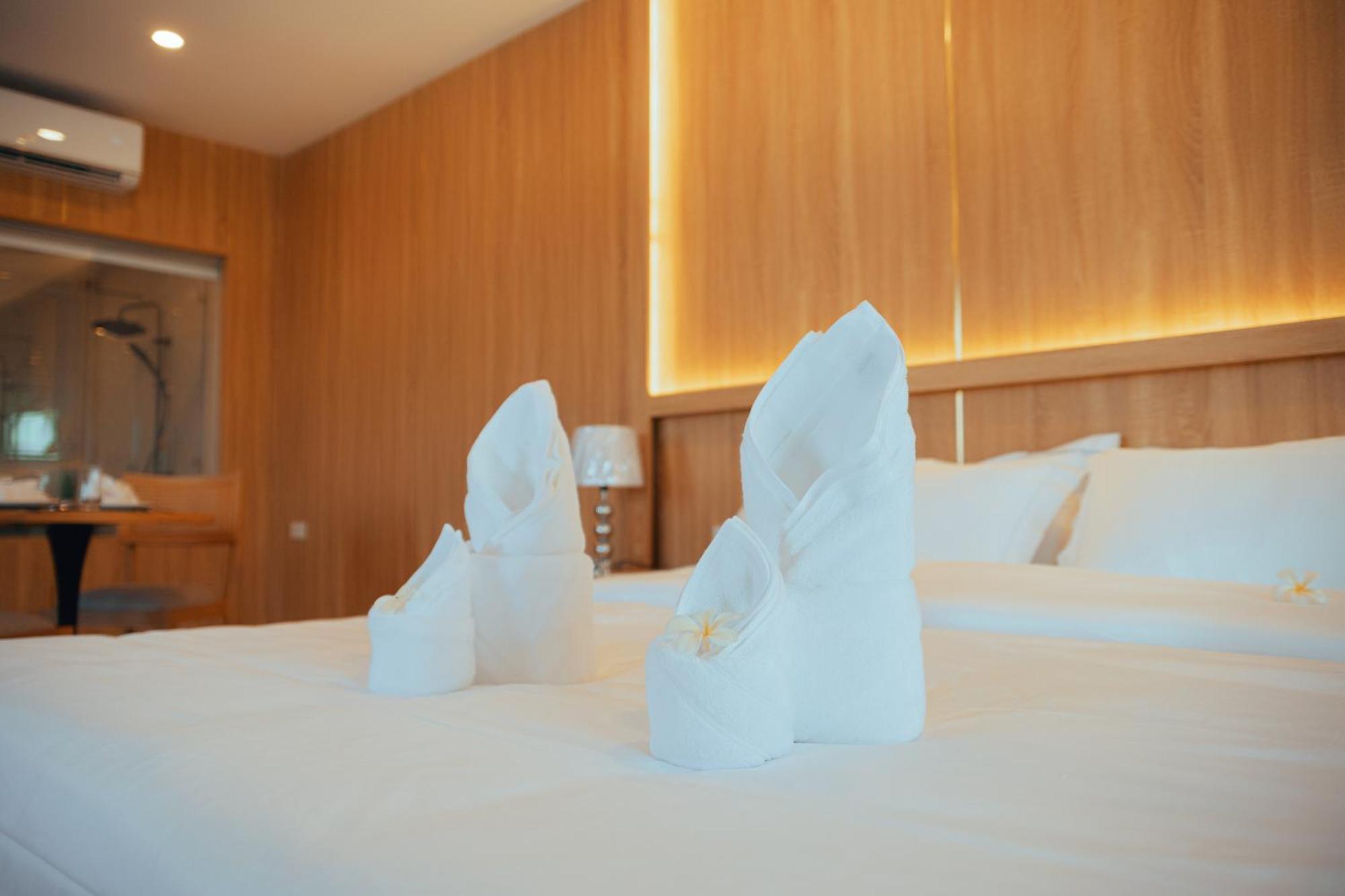 The Elephant Crossing Hotel Vang Vieng Exterior photo